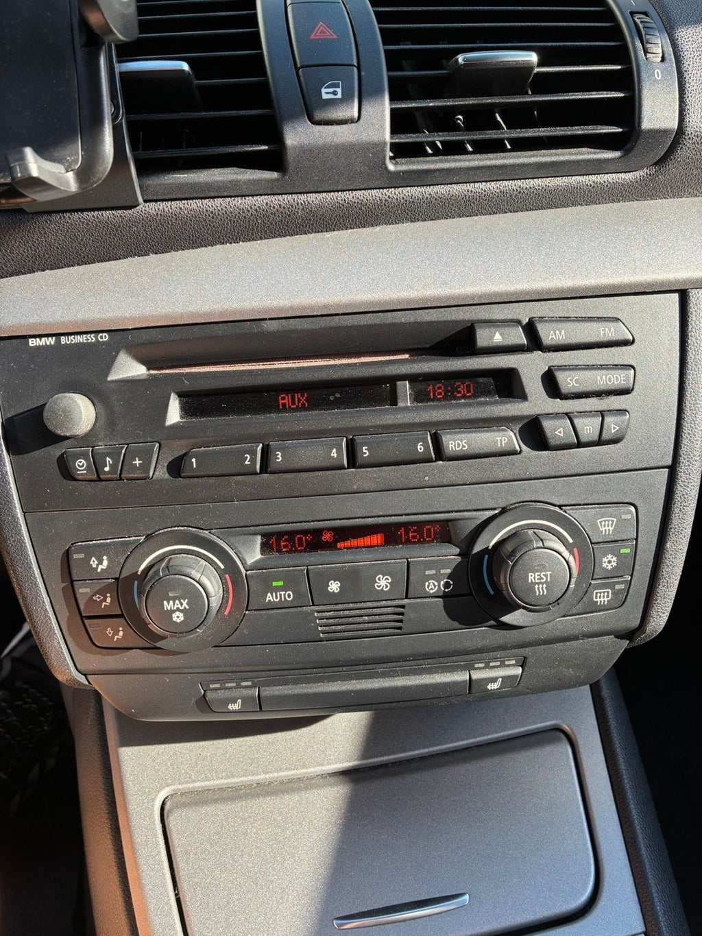 BMW 116i 1er | Benzin | TÜV neu | Scheckheftgepflegt | Top Zustand | Alufelgen
