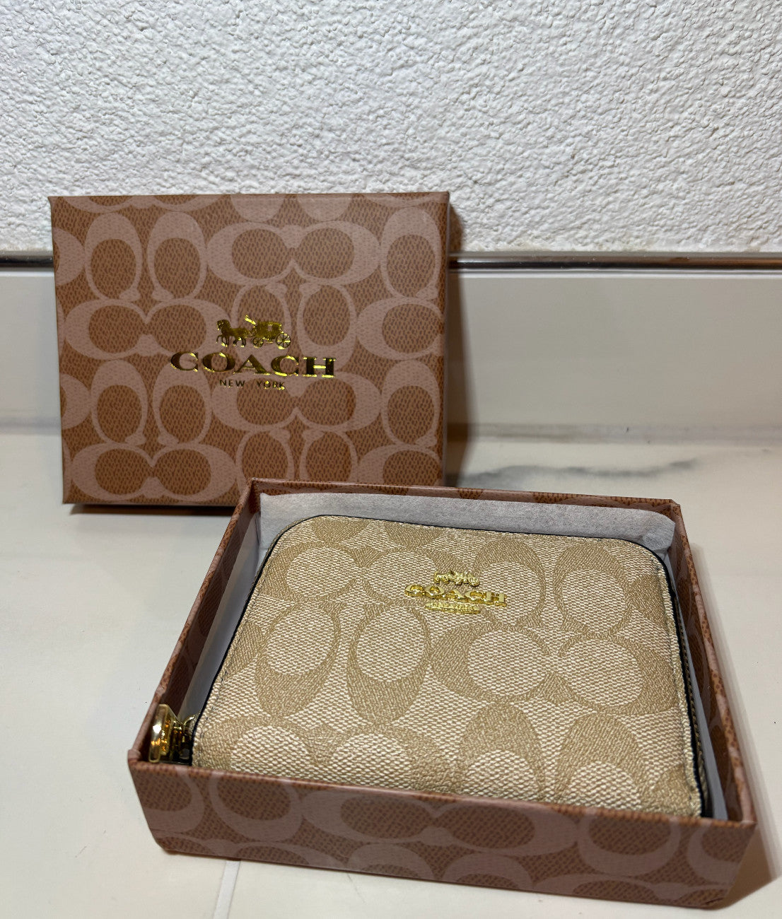 COACH Portmonnaie, Kartenetui mit Rundum Reissverschluss aus Signature Canvas