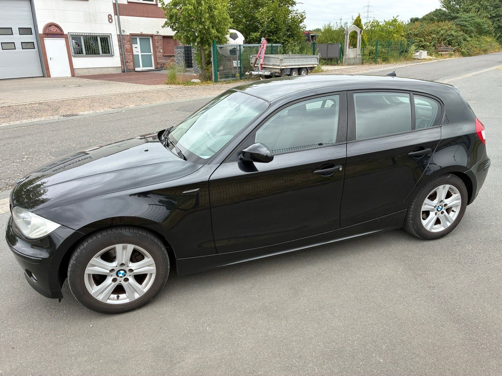 BMW 116i 1er | Benzin | TÜV neu | Scheckheftgepflegt | Top Zustand | Alufelgen